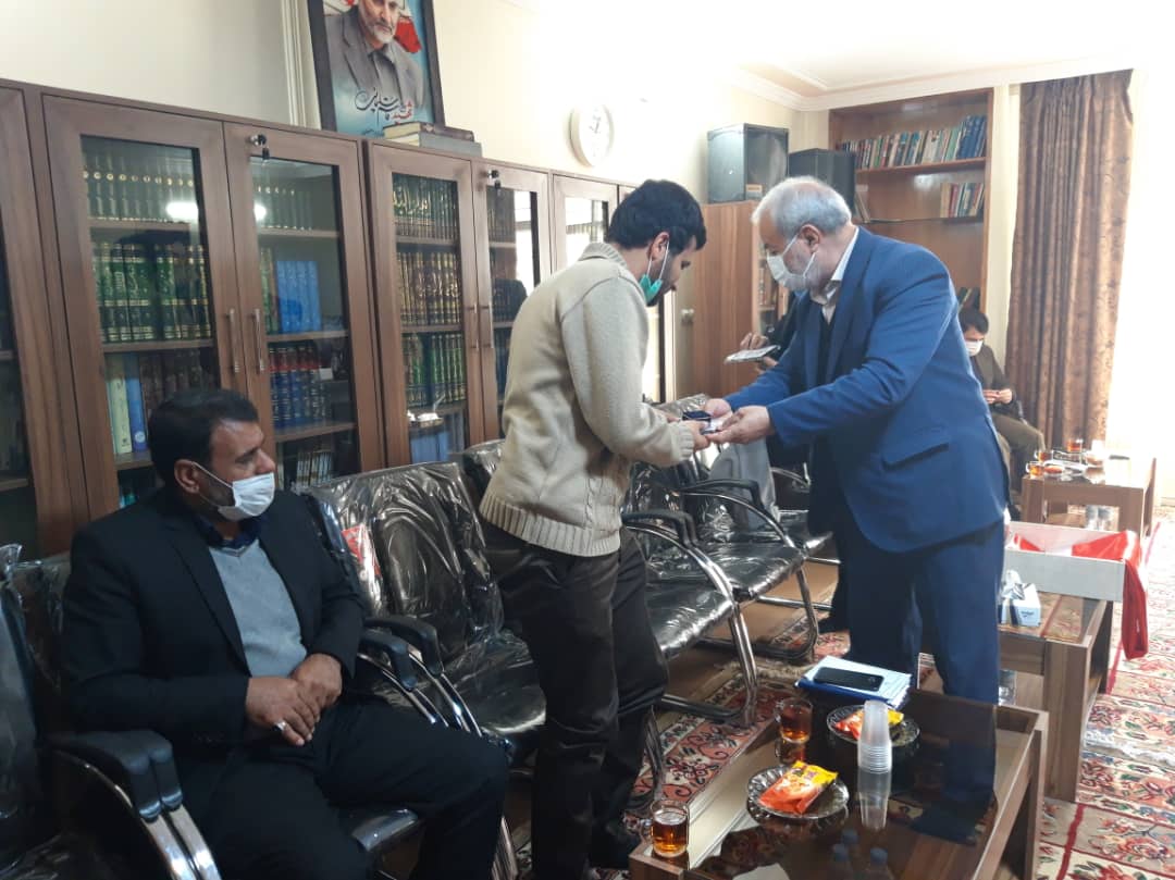 دیدار رئیس ستاد بازسازی عتبات عالیات استان اصفهان با امام جمعه و مسئولین شهر بهارستان