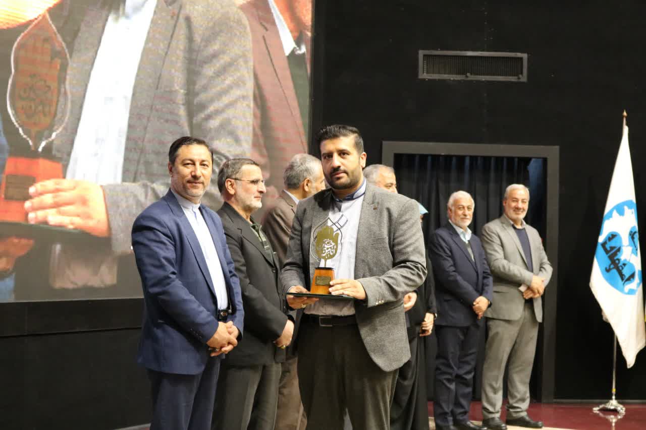 گزارش تصویری اختتامیه جشنواره فیلم مستند، عکس و نماهنگ راهپیمایی اربعین حسینی در اصفهان