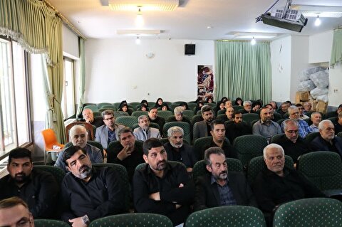 نشست هماهنگی تیم های اعزامی از خادمین و مبلغین خواهر وبرادر ستاد عتبات عالیات شهر اصفهان