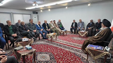 دیدار دبیرخانه همایش توسعه و بازسازی عتبات عالیات در گذر تاریخ با نماینده ولی فقیه در استان اصفهان دیدار دبیرخانه همایش توسعه و بازسازی عتبات عالیات در گذر تاریخ با نماینده ولی فقیه در استان اصفهان