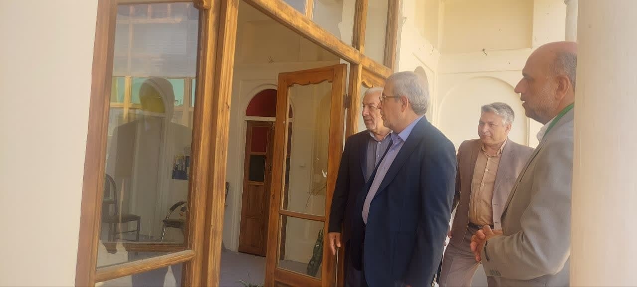 بازدید رئیس ستاد توسعه و بازسازی عتبات کشور از ستاد اصفهان