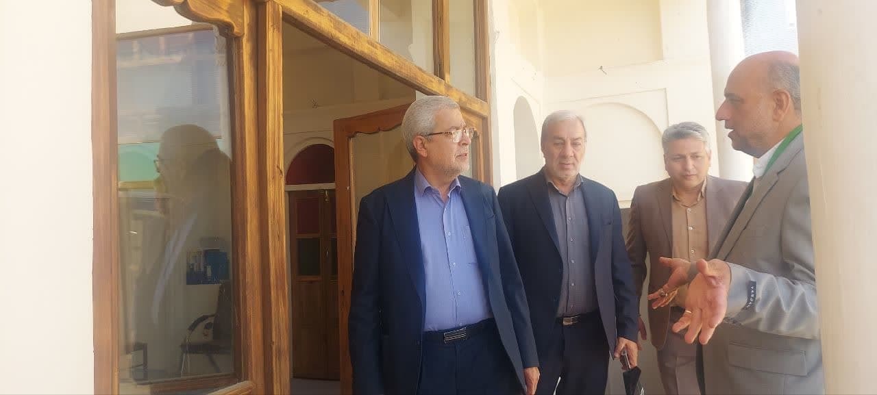 بازدید رئیس ستاد توسعه و بازسازی عتبات کشور از ستاد اصفهان