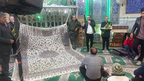 رونمایی از فرش اهدایی به عتبات عالیات