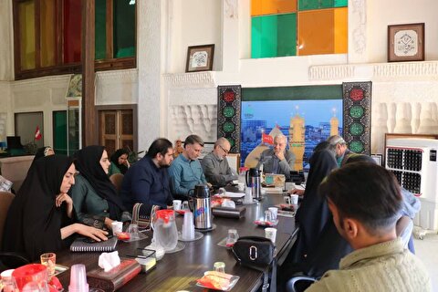 نشست آقای عسکری و مستند سازان و خبرنگاران اعزامی به اربعین